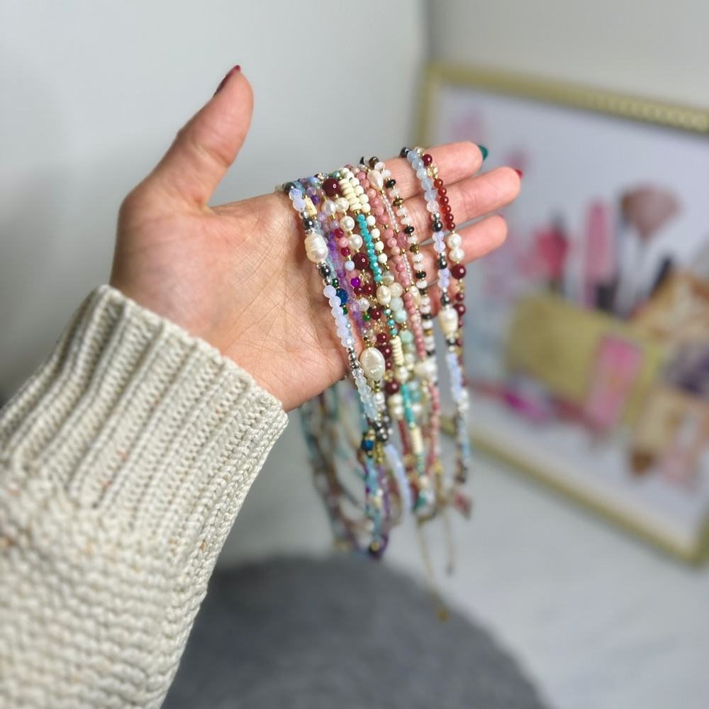 Live show listing natural gemstone jewelry